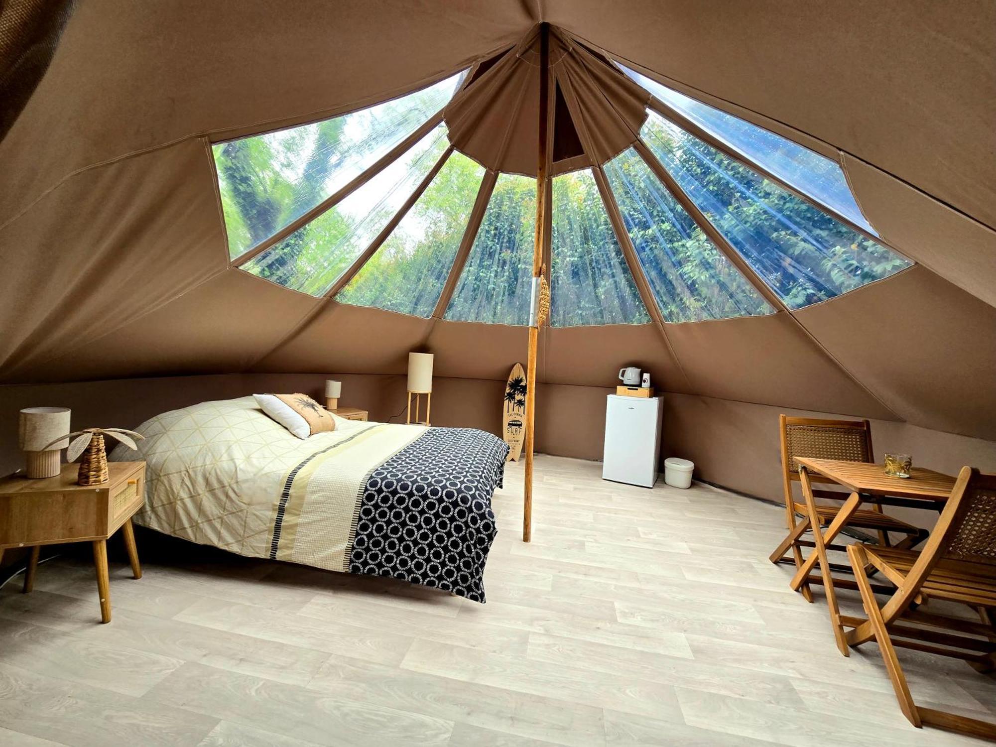 Bed and Breakfast Les Nuits De Cassiopee Sorde-lʼAbbaye Esterno foto